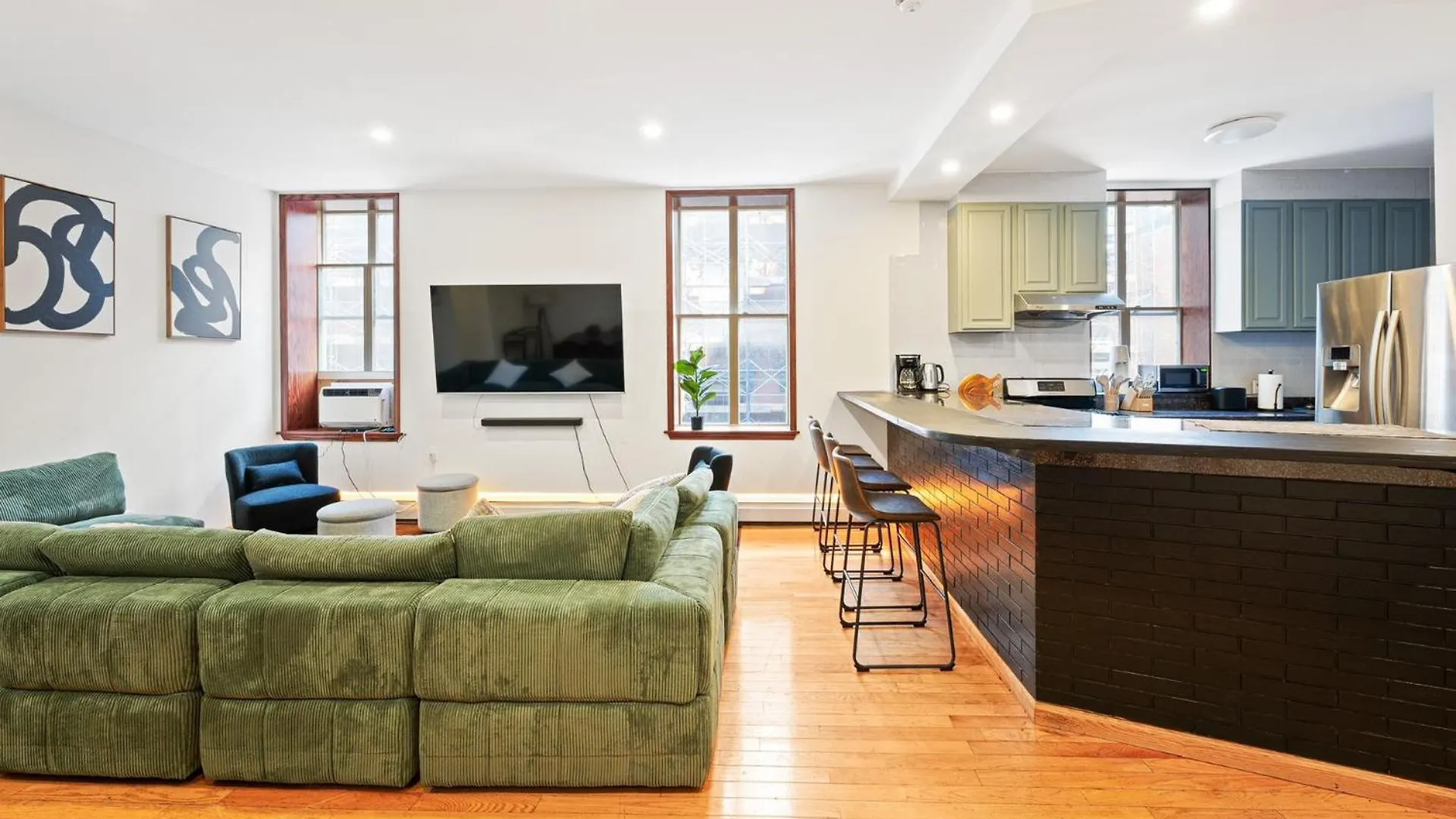 Massive Soho Loft 5Bedrooms 2 Baths - 2500 Sqft New York United States