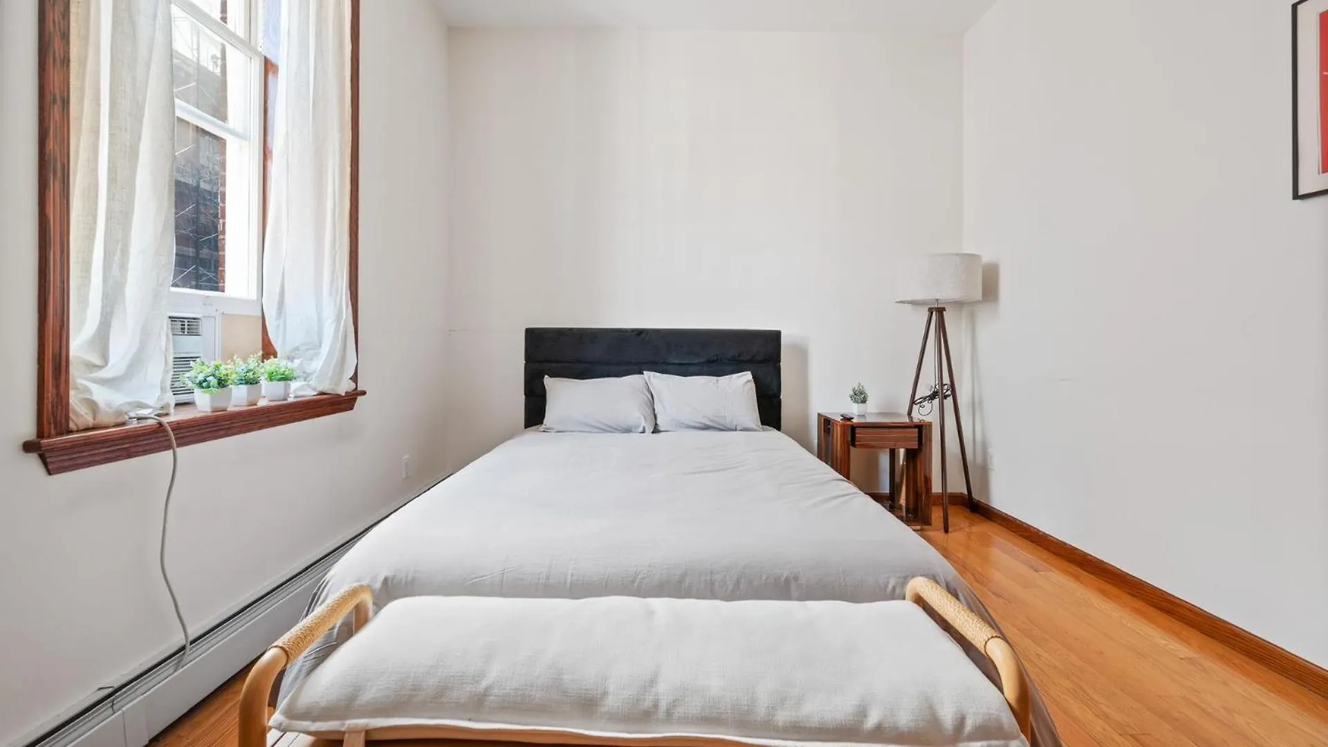 Massive Soho Loft 5Bedrooms 2 Baths - 2500 Sqft New York 0*,  United States