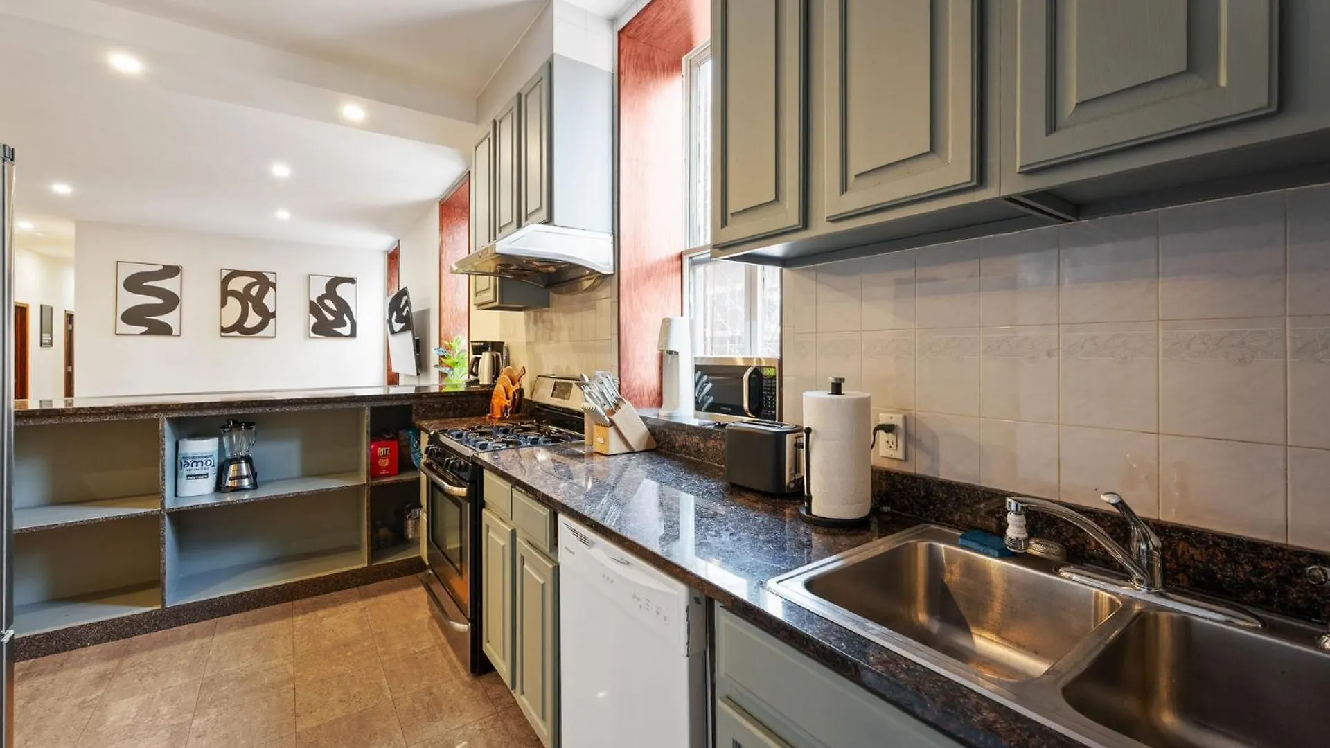 Massive Soho Loft 5Bedrooms 2 Baths - 2500 Sqft New York 0*,  United States